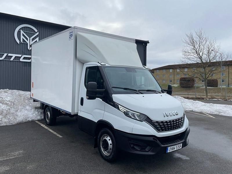 Begagnad Iveco Daily 156 HK (114 kW) 2021 Vit