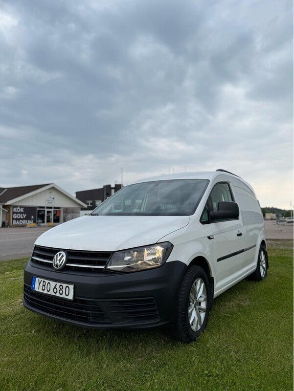 Vit Begagnad 2016 VW Caddy Minibuss | 90 900 kr (Bra pris) - Bild 1/4