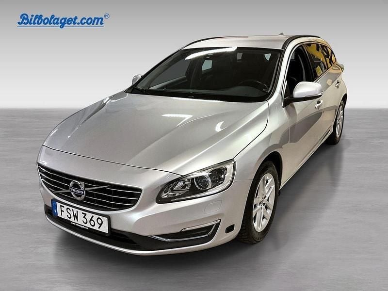 Silver Begagnad 2016 Volvo V60 Business Edition Kombi | 144 900 kr (Marknadspris) - Bild 1/4