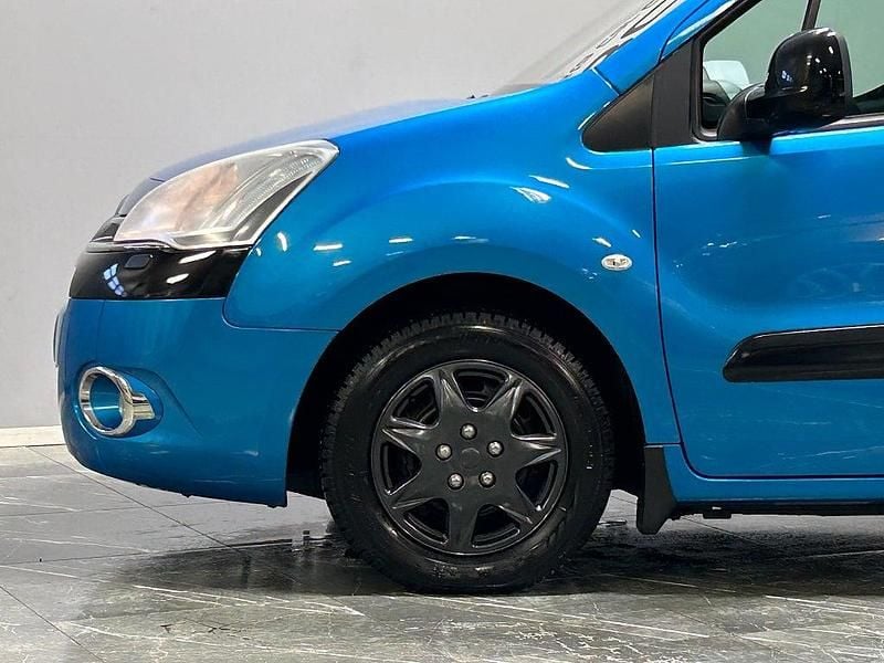 Begagnad Citroën Berlingo 92 HK (67 kW) 2012 Blå Minibuss