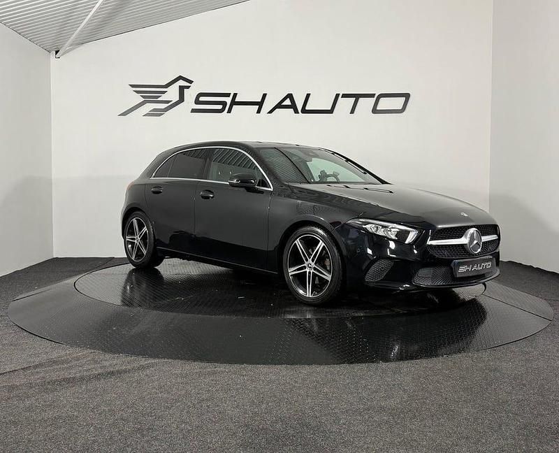 Begagnad Mercedes A180 136 HK (100 kW) 2019 Svart