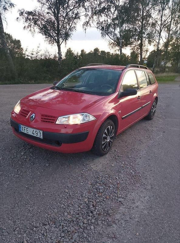 Röd Begagnad 2006 Renault Mégane GrandTour Kombi | 14 500 kr (Bra pris) - Bild 1/4