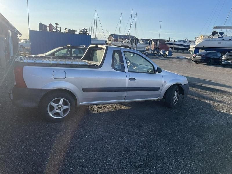 Silver Begagnad 2010 Dacia Pick up Pickup | 15 000 kr - Bild 1/3