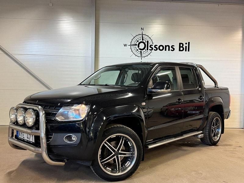 Svart Begagnad 2014 VW Amarok Pickup | 169 900 kr (Marknadspris) - Bild 1/4