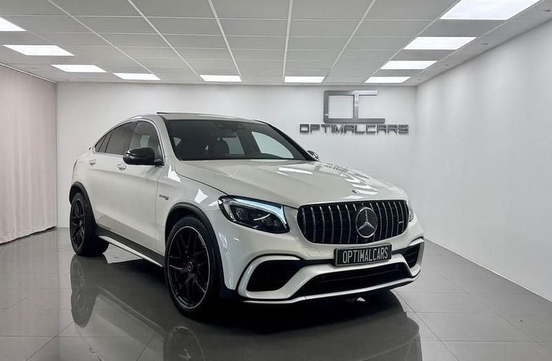 Vit Begagnad 2018 Mercedes GLC63 AMG Sportkupé | 549 900 kr (Marknadspris) - Bild 1/4