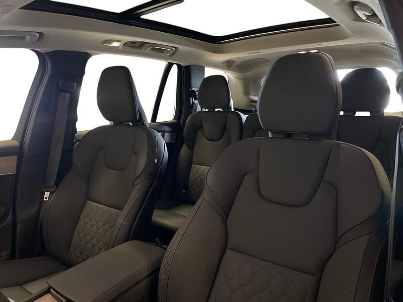 Begagnad Volvo XC90 455 HK (334 kW) 2026 Svart SUV
