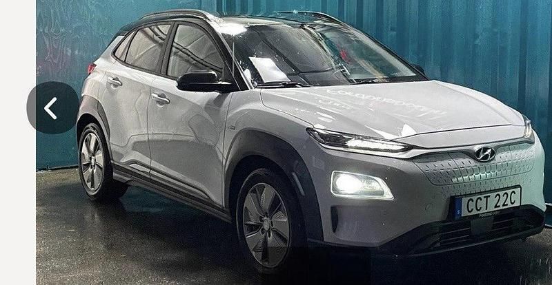 Vit Begagnad 2020 Hyundai Kona Premium SUV | 220 000 kr (Lite dyr) - Bild 1/4