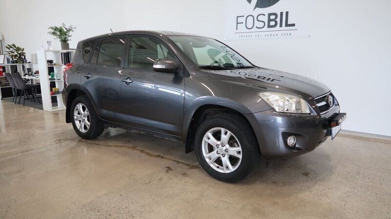 Mörkgrå Begagnad 2008 Toyota RAV4 SUV | 99 900 kr (Bra pris) - Bild 1/3