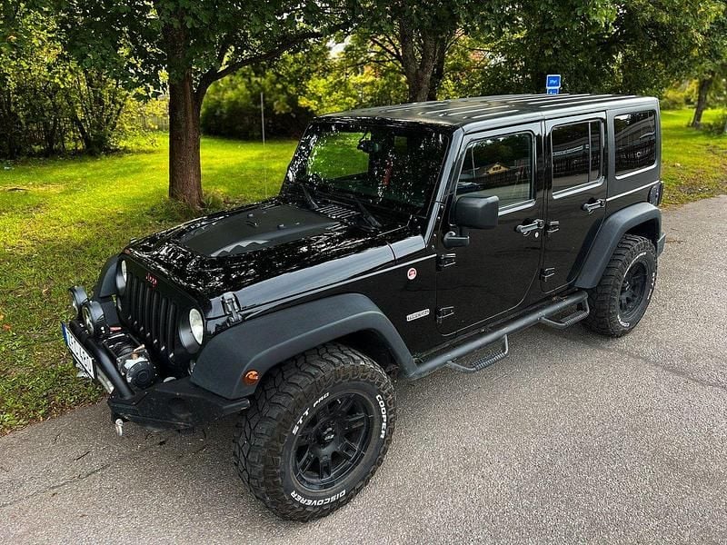 Svart Begagnad 2018 Jeep Wrangler Unlimited Rubicon SUV | 479 000 kr (Superpris) - Bild 1/4