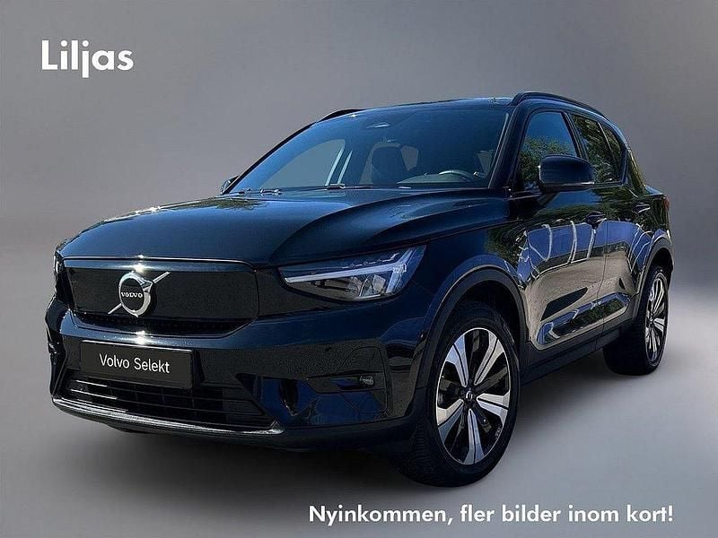 Svart Begagnad 2022 Volvo XC40 Plus SUV | 359 000 kr - Bild 1/4