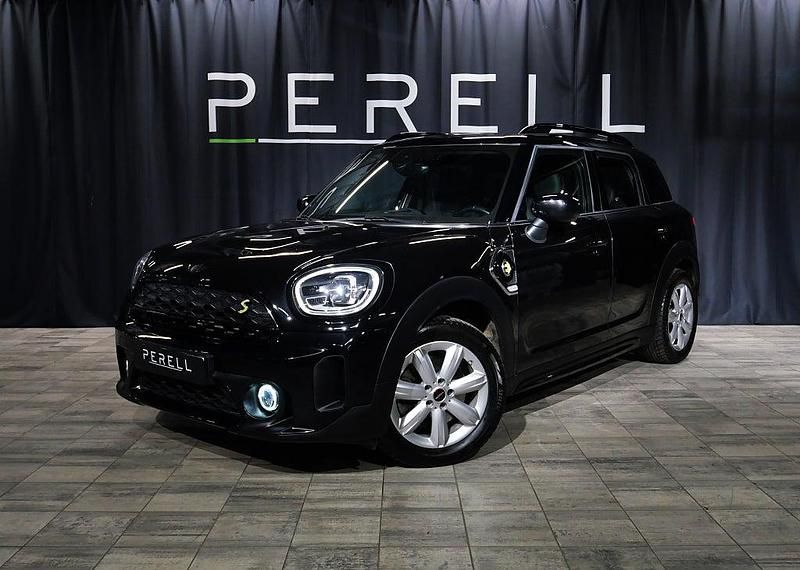 Svart Begagnad 2021 Mini Cooper Countryman SUV | 249 000 kr (Bra pris) - Bild 1/4