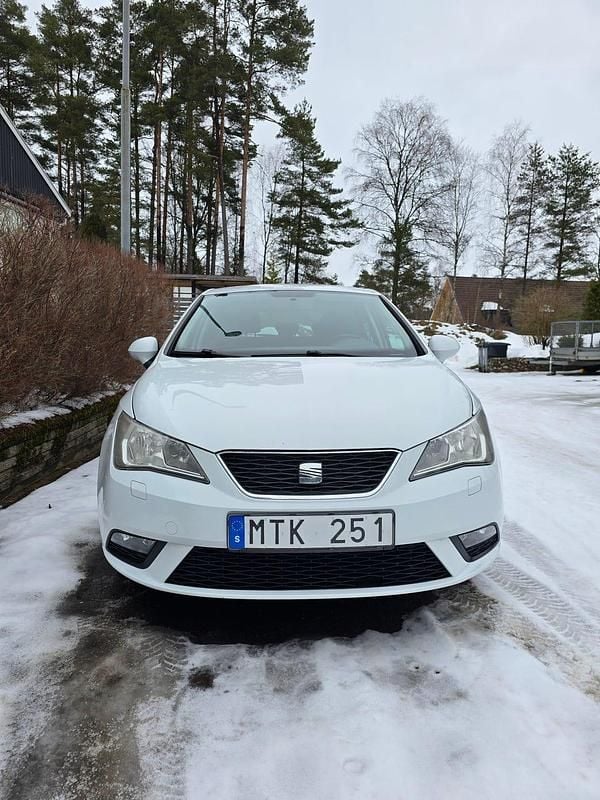 Begagnad Seat Ibiza 105 HK (77 kW) 2013