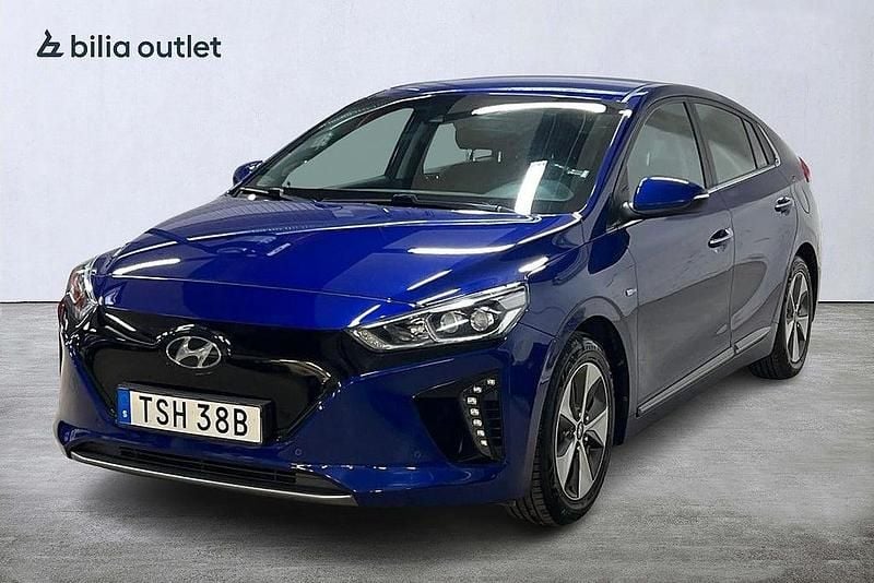 Begagnad Hyundai Ioniq Premium 100 kW (136 HK) 2018 Mörkblå Halvkombi