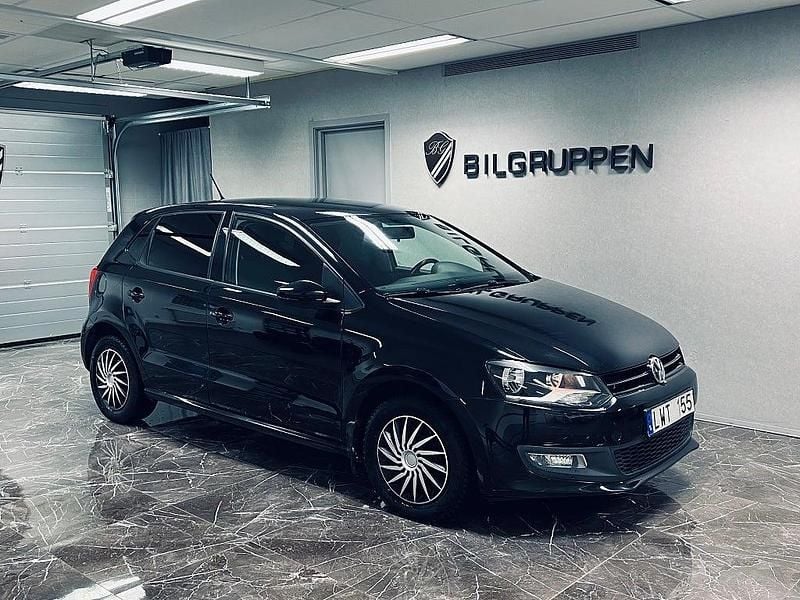 Begagnad VW Polo 90 HK (66 kW) 2011 Svart Halvkombi