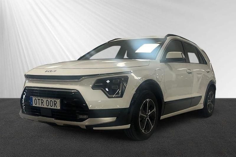 Begagnad Kia Niro 185 HK (136 kW) 2022 Vit SUV