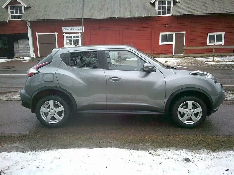 Begagnad Nissan Juke Tekna 116 HK (85 kW) 2016 Grå SUV