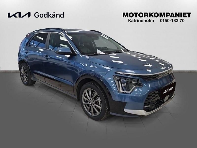Begagnad Kia e-Niro Advance 150 kW (204 HK) 2023 Blå SUV