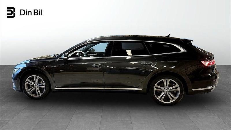 Begagnad VW Arteon 200 HK (147 kW) 2020 Mangan grey metallic Kombi