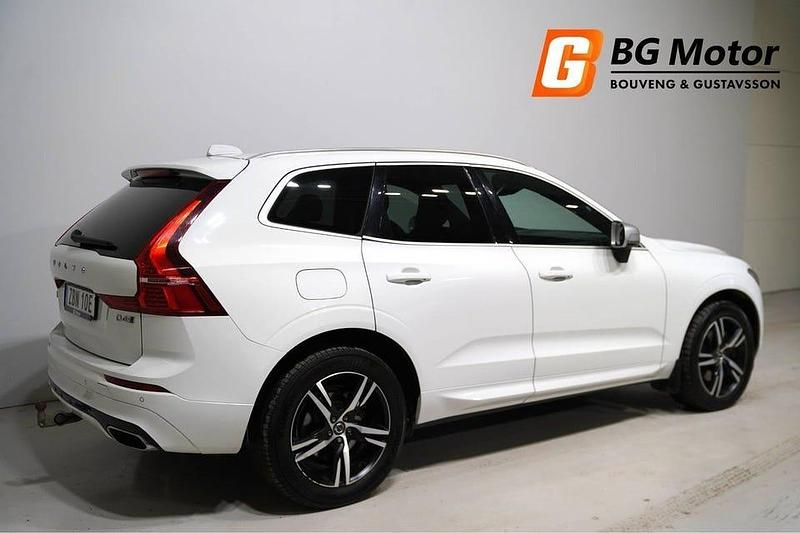 Begagnad Volvo XC60 R-Design 190 HK (139 kW) 2019 Vit SUV