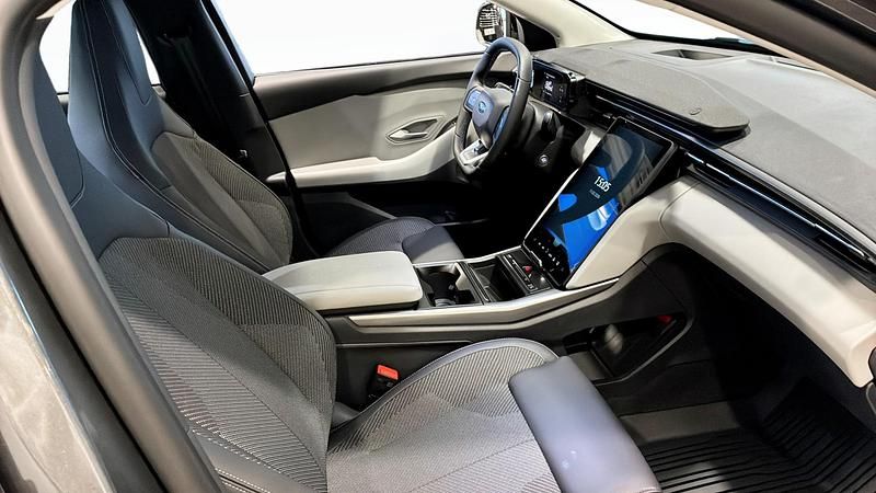 Ny Ford Explorer 210 kW (286 HK) 2026 SUV