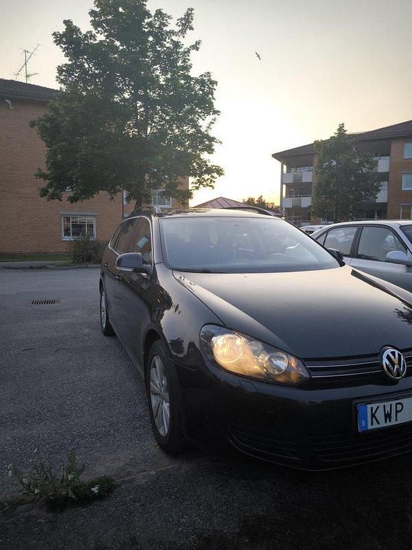 Svart Begagnad 2010 VW Golf VI Kombi | 63 000 kr (Bra pris) - Bild 1/4