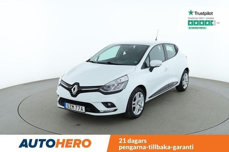 Vit Begagnad 2019 Renault Clio IV Zen Halvkombi | 118 000 kr (Lite dyr) - Bild 1/4