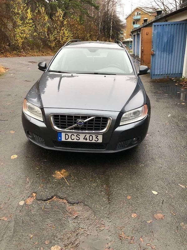Begagnad 2010 Volvo V70 Kombi | 54 000 kr (Superpris) - Bild 1/4