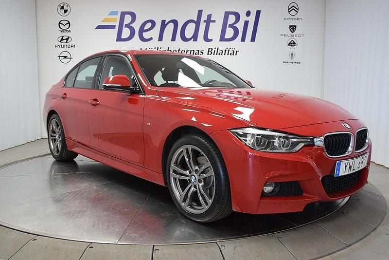 Begagnad BMW 318 M Sport 150 HK (110 kW) 2017 Röd Sedan
