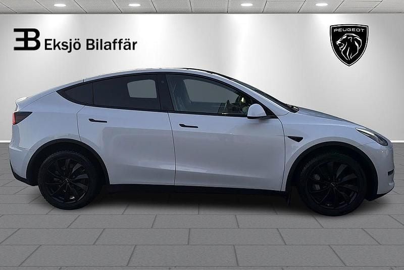 Begagnad Tesla Model Y Long Range AWD 378 kW (514 HK) 2022 Vit SUV