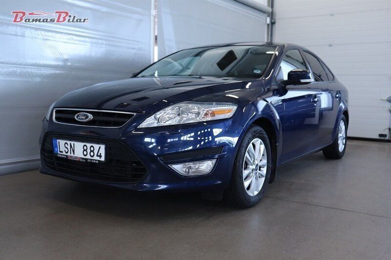Blå Begagnad 2011 Ford Mondeo Trend Halvkombi | 99 900 kr - Bild 1/4