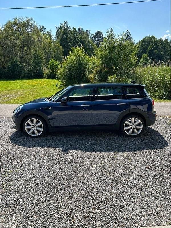 Blå Begagnad 2016 Mini Cooper Clubman Kombi | 149 000 kr (Bra pris) - Bild 1/4