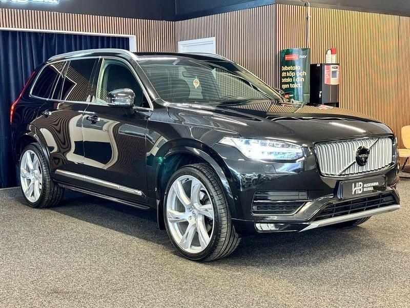 Svart Begagnad 2016 Volvo XC90 Inscription SUV | 309 900 kr (Bra pris) - Bild 1/4