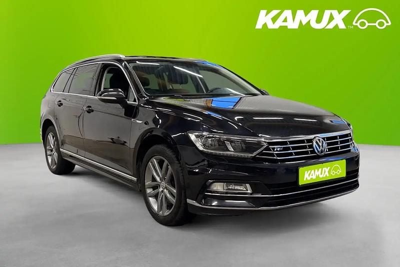 Svart Begagnad 2016 VW Passat R-line Kombi | 174 900 kr (Marknadspris) - Bild 1/4