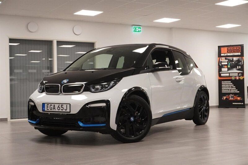 Vit Begagnad 2021 BMW i3 Comfort Edition Halvkombi | 219 500 kr (Marknadspris) - Bild 1/4