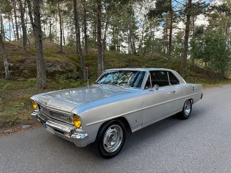 Silver Begagnad 1966 Chevrolet Coupé Sport Sportkupé | 349 000 kr - Bild 1/4