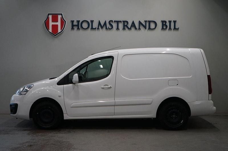 Vit Begagnad 2017 Citroën Berlingo Minibuss | 139 900 kr (Dyr) - Bild 1/4