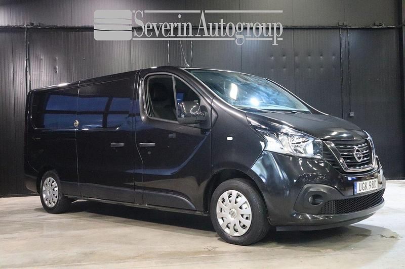 Svart Begagnad 2020 Nissan NV300 Van | 248 750 kr - Bild 1/4