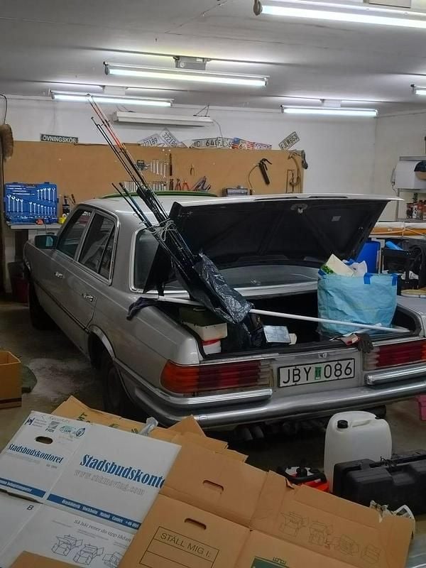 Begagnad Mercedes 280 SE 185 HK (136 kW) 1975