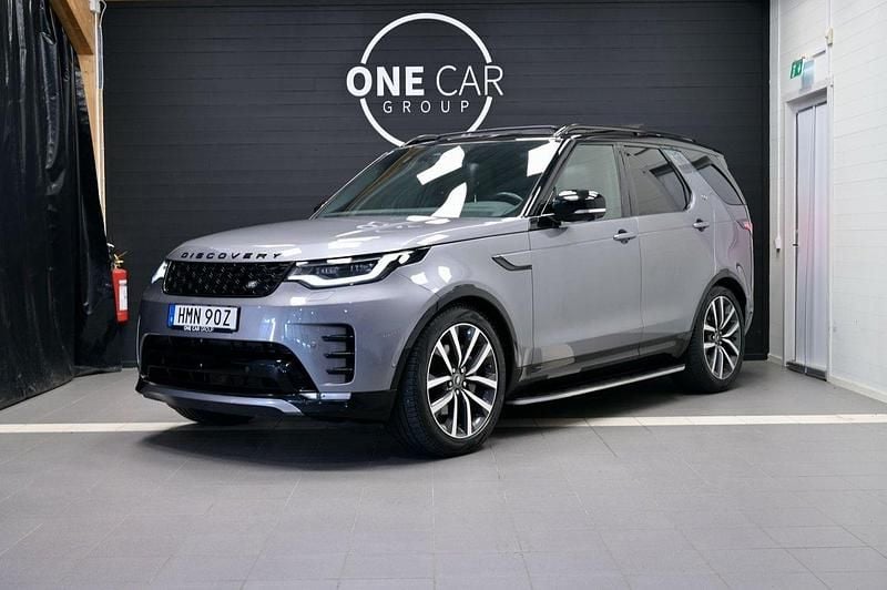 Grå Begagnad 2021 Land Rover Discovery 5 R-Dynamic SUV | 624 900 kr (Marknadspris) - Bild 1/4