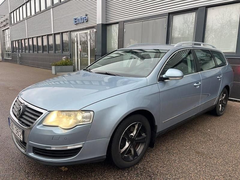 Blå Begagnad 2008 VW Passat Kombi | 34 900 kr (Marknadspris) - Bild 1/4