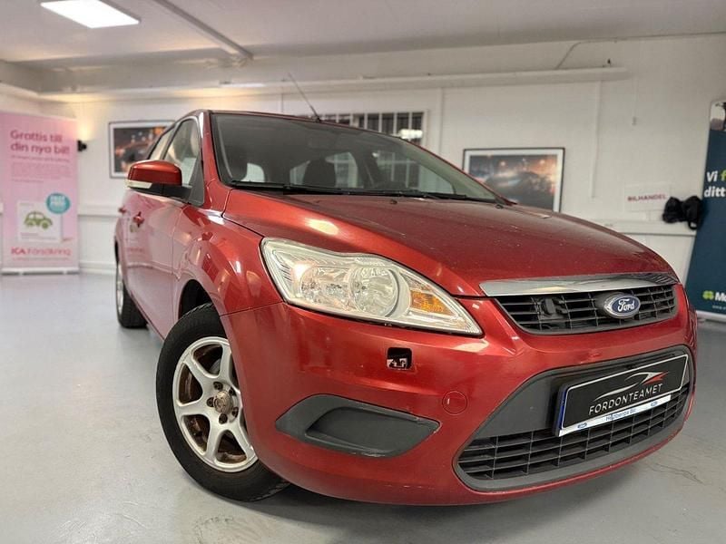 Orange Begagnad 2008 Ford Focus Kombi | 24 900 kr (Bra pris) - Bild 1/4