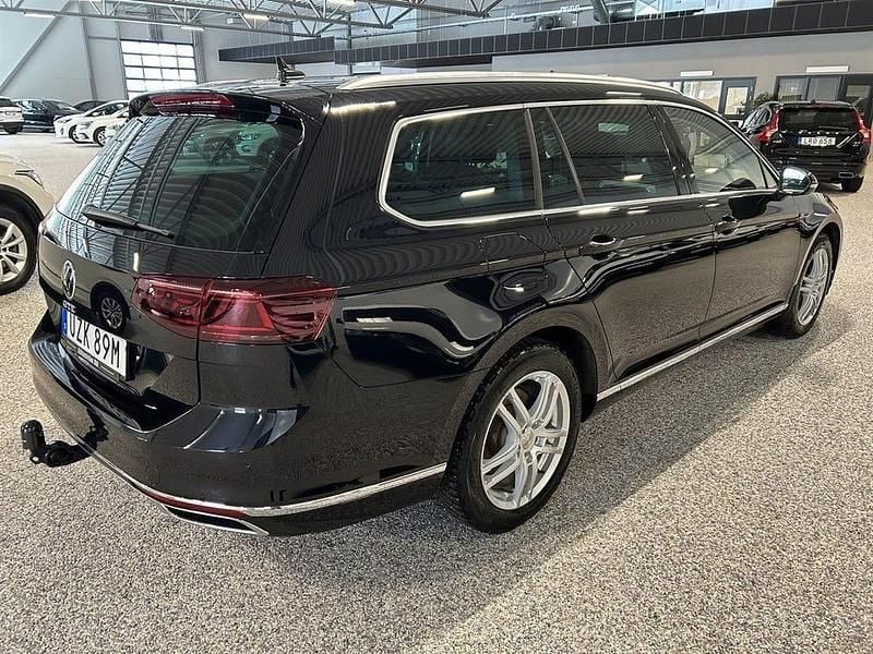 Begagnad VW Passat GTE 156 HK (114 kW) 2023 Svartmetallic metallic Kombi