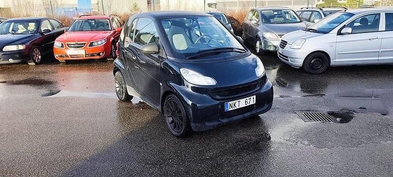 Svart Begagnad 2012 Smart ForTwo Coupé Sportkupé | 24 900 kr (Marknadspris) - Bild 1/4