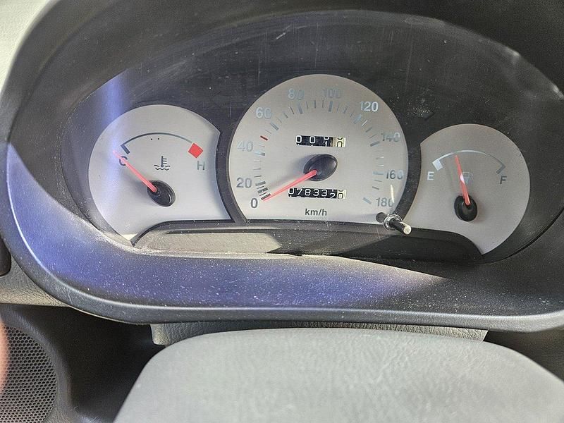 Grå Begagnad 2003 Hyundai Atos Prime Halvkombi | 14 000 kr - Bild 1/4