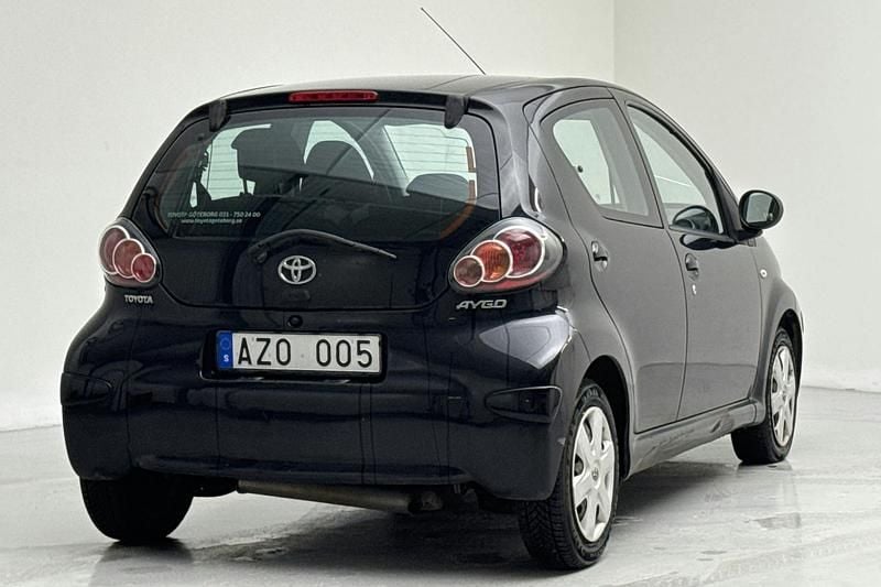 Begagnad Toyota Aygo 68 HK (50 kW) 2012 Svart Halvkombi