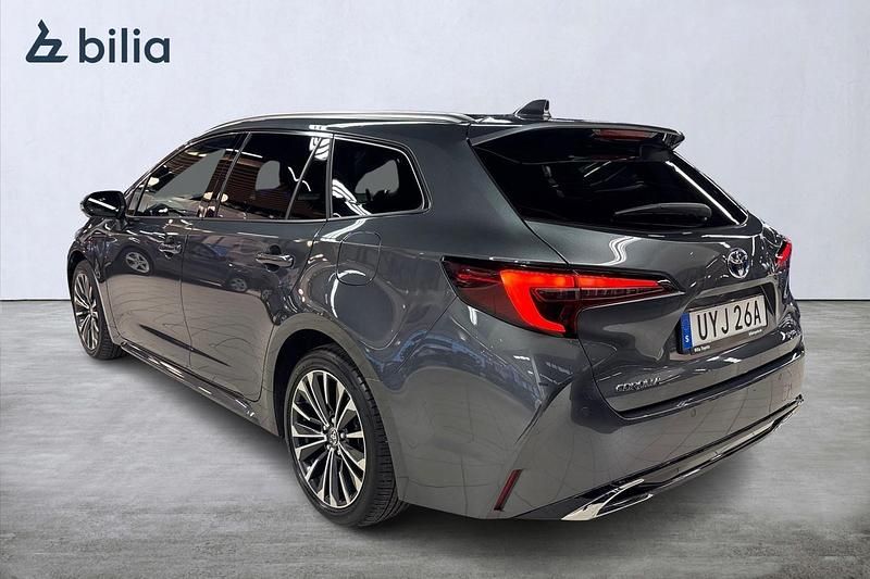 Begagnad Toyota Corolla Style 141 HK (103 kW) 2024 Grå Kombi