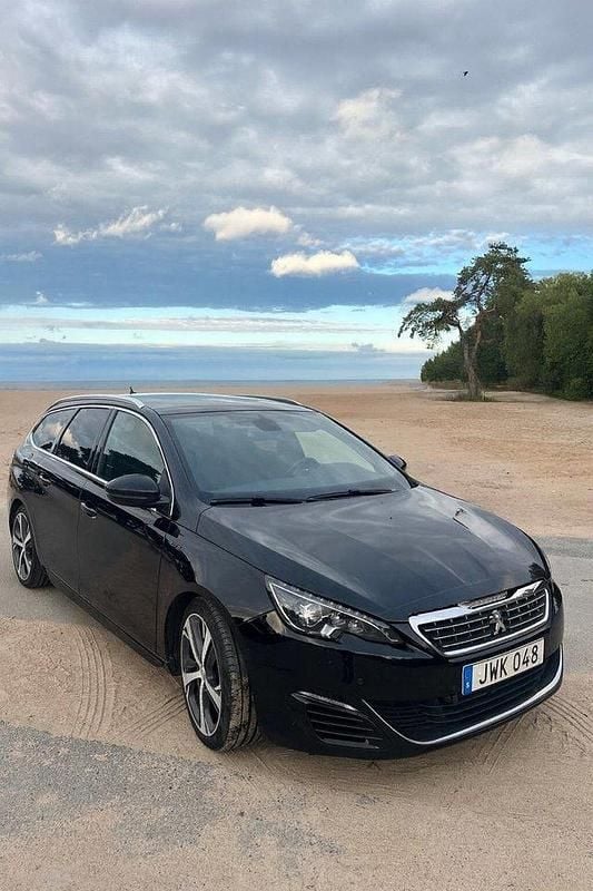 Svart Begagnad 2016 Peugeot 308 GT Kombi | 70 000 kr (Superpris) - Bild 1/4