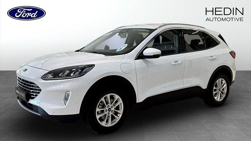 Vit (white) Begagnad 2023 Ford Kuga Titanium SUV | 254 900 kr (Marknadspris) - Bild 1/4