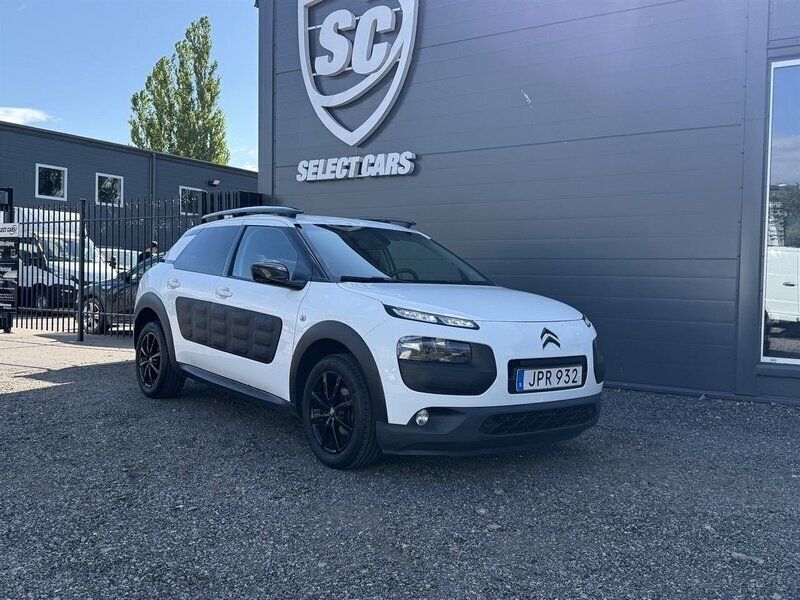 Vit Begagnad 2015 Citroën C4 Cactus PureTech Halvkombi | 69 900 kr (Marknadspris) - Bild 1/4