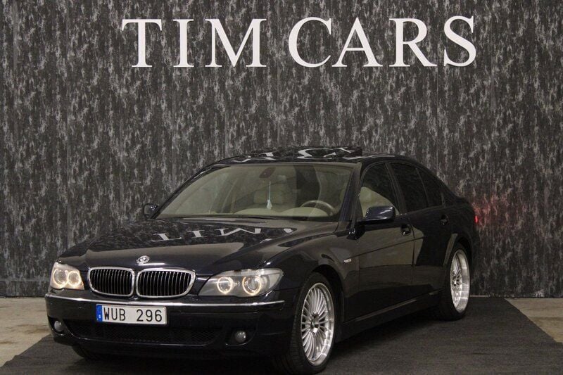 Blå Begagnad 2005 BMW 750 Sedan | 74 000 kr (Marknadspris) - Bild 1/4